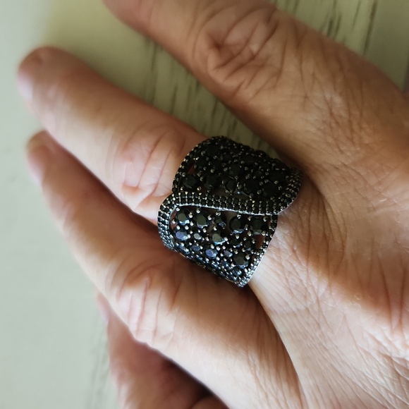 Black Onyx Statement Ring. - Picture 9 of 14